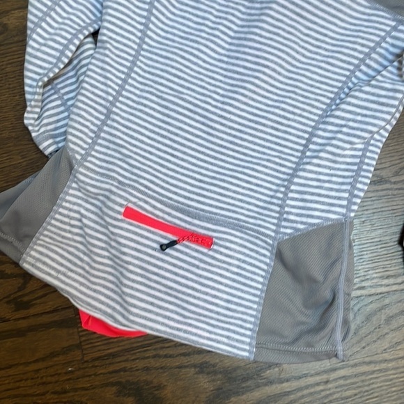 MPG ATHLETIC SWEATER SMALL - Picture 2 of 2